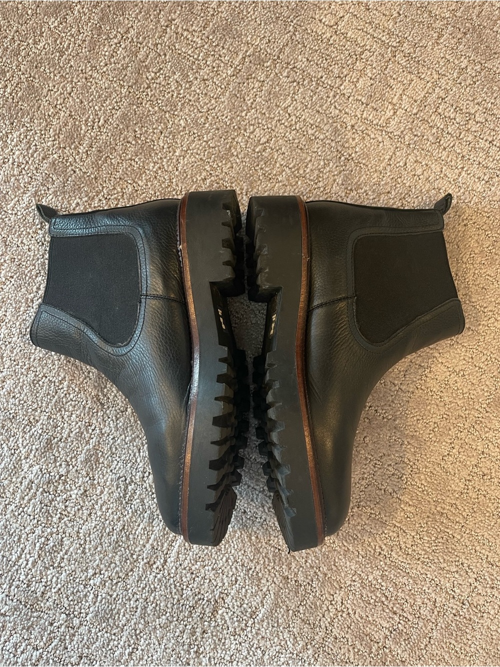 Caslon Miller Black Water Resistant Chelsea Boot, Pebbled Leather, Lug Sole, 8M - Picture 4 of 16